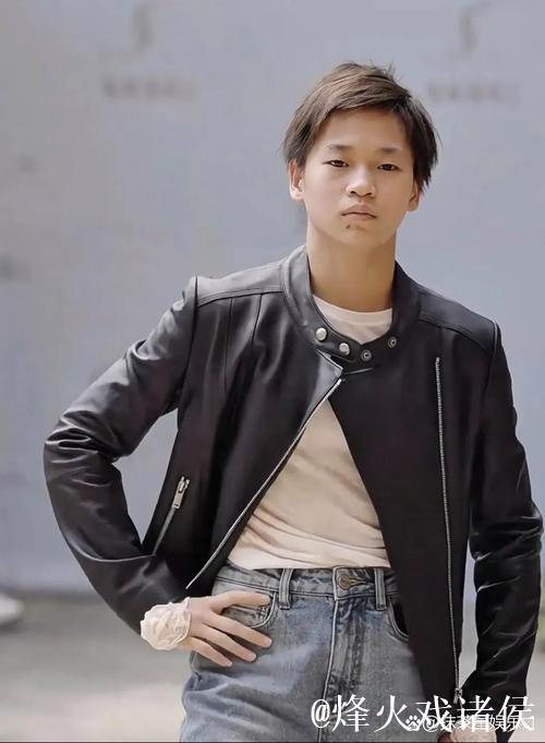 全红婵,我的神秘偶像!我要效仿托马斯王的爆炸头造型 全红婵,我的神秘偶像!我要效仿托马斯王的爆炸头造型